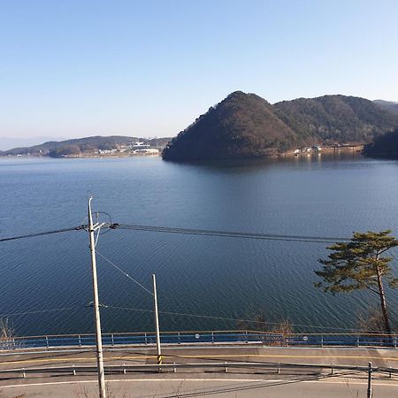 Lahoya Pension Chuncheon Esterno foto