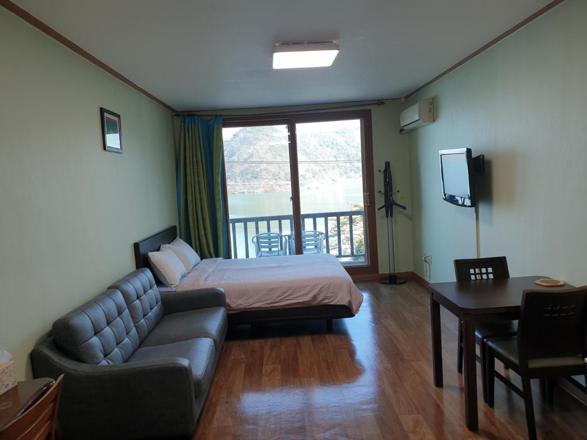 Lahoya Pension Chuncheon Esterno foto