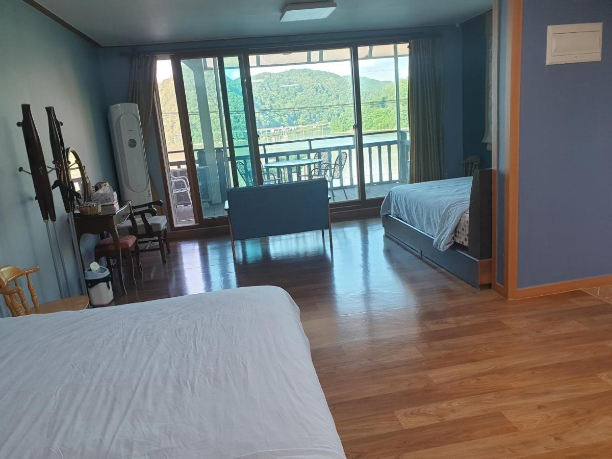 Lahoya Pension Chuncheon Esterno foto