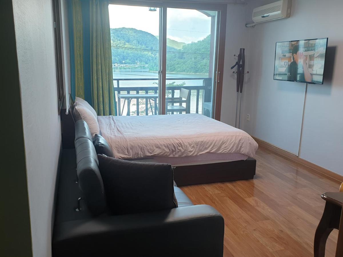 Lahoya Pension Chuncheon Esterno foto