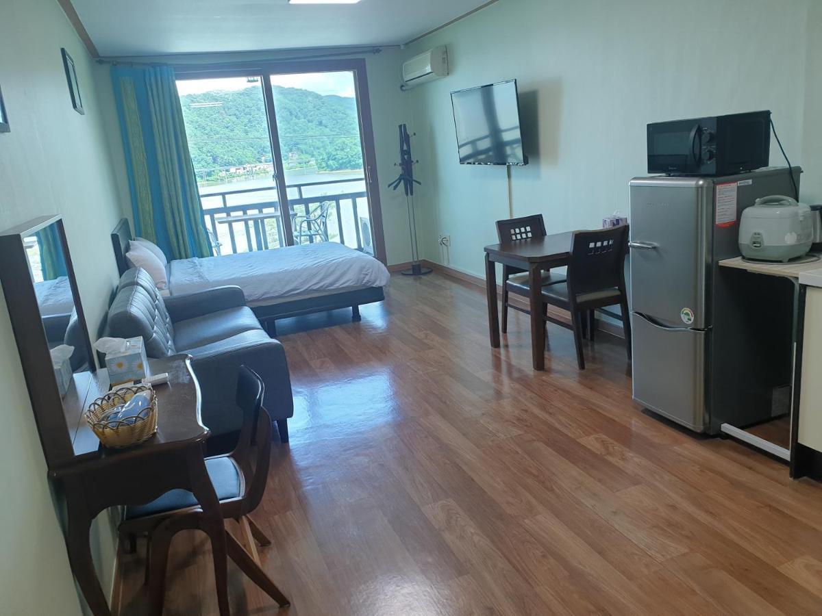 Lahoya Pension Chuncheon Esterno foto