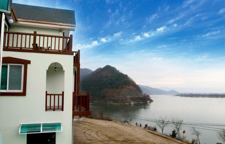 Lahoya Pension Chuncheon Esterno foto